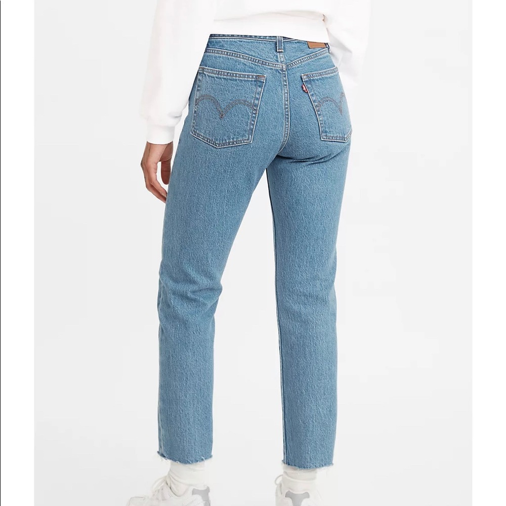 Levi’s wedgie straight fit medium wash jeans
